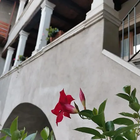 Appartamento Monolocale in casa del 700 Belvedere  Esterno foto